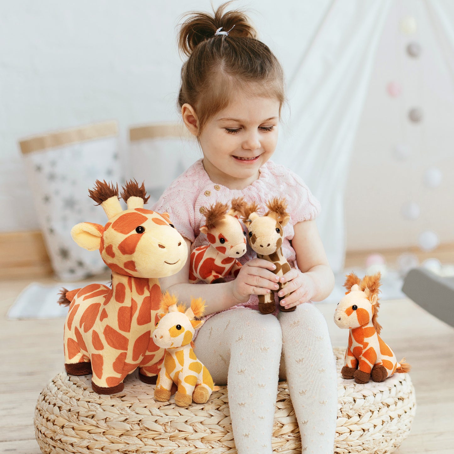Giraffe Family Plush Toy Set With 4 Baby Giraffes